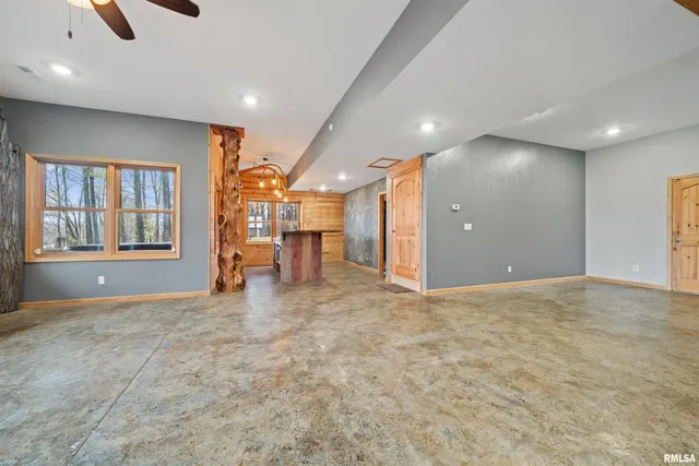 $749,900 | 1115 Hilltop Lane, Simpson, IL 62985