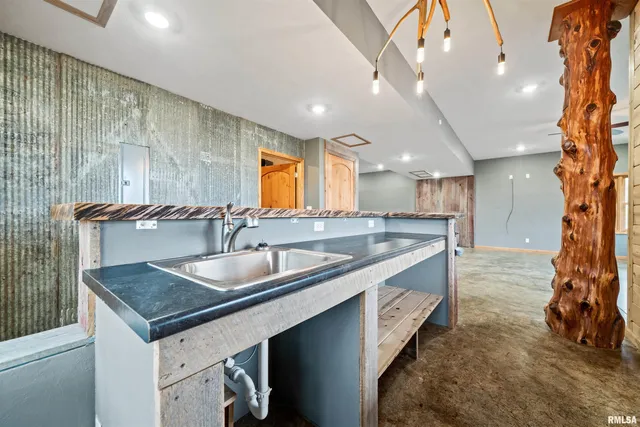 $749,900 | 1115 Hilltop Lane, Simpson, IL 62985