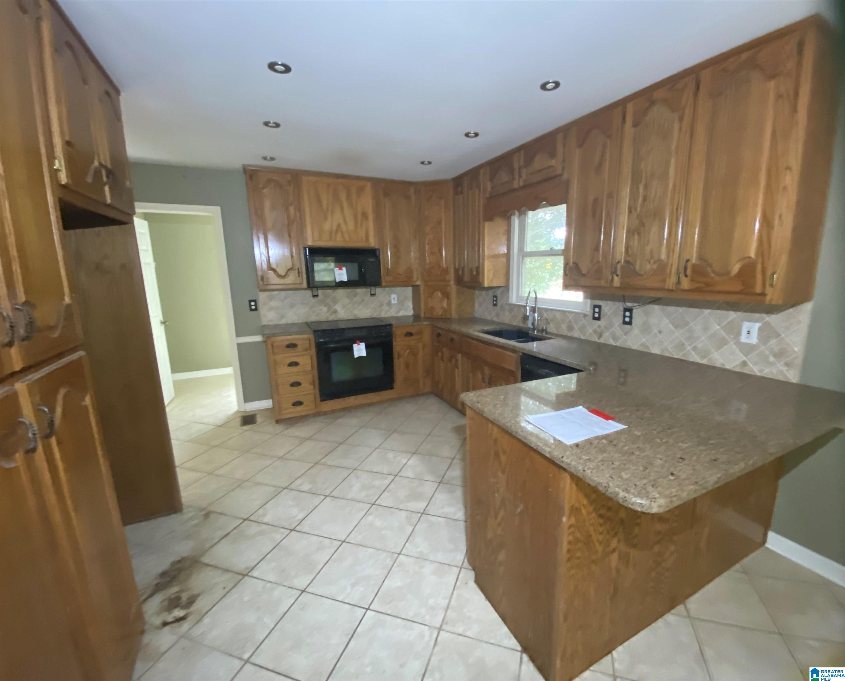6257 Canterbury Road Pinson, AL 35126 - Photo 7 of 66