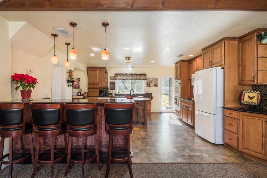 25899 East Trimmer Springs Road Sanger, CA 93657 - Photo 20 of 31 Gallery Image 20