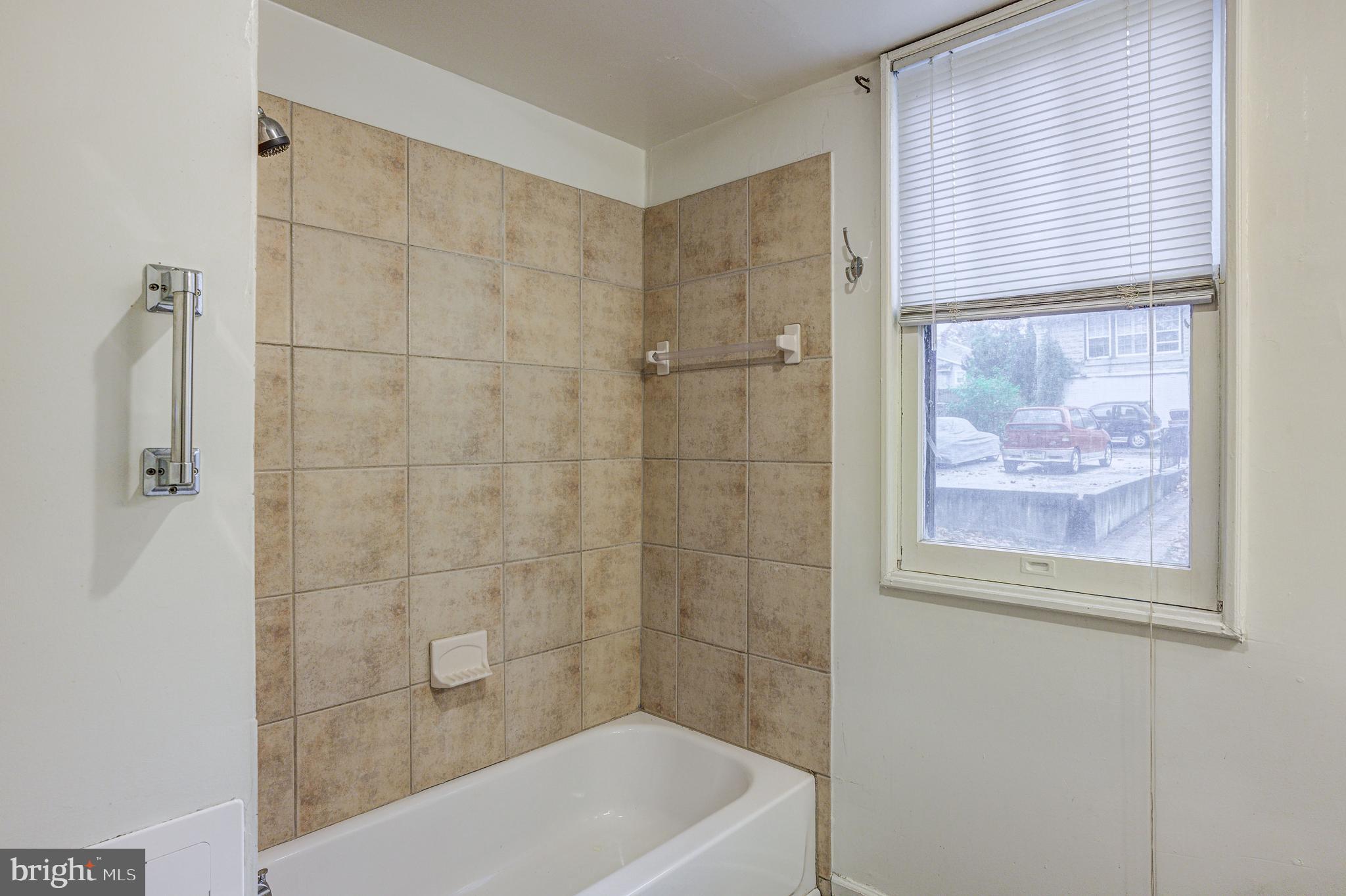 2505 Hamilton Avenue Baltimore, MD 21214 - Photo 16 of 30