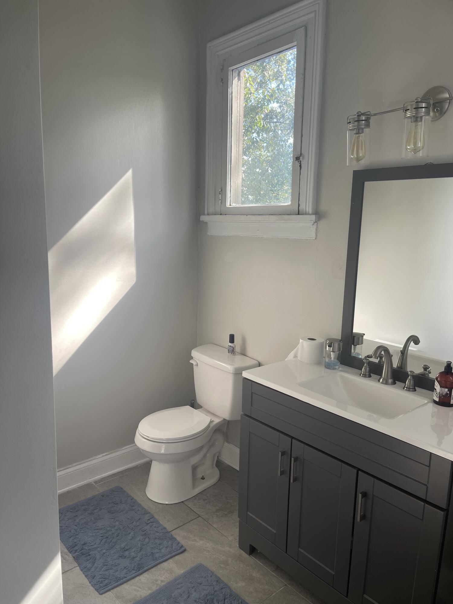 2224 Queens Way Augusta, GA 30904 - Photo 4 of 7 Bathroom