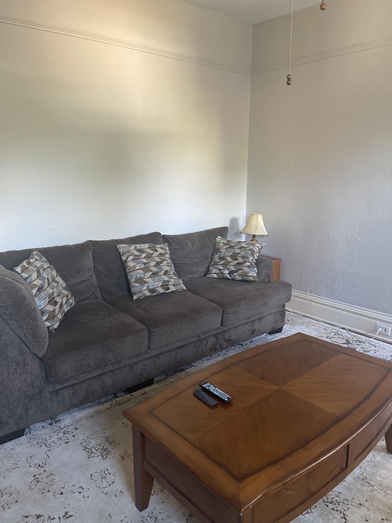 2224 Queens Way Augusta, GA 30904 - Photo 5 of 7 Living Room