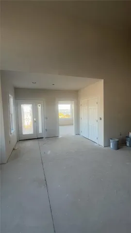 a view of empty room with window