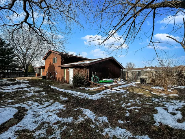 $339,750 | 940 Old Beach Road, Dyer, IN 46311