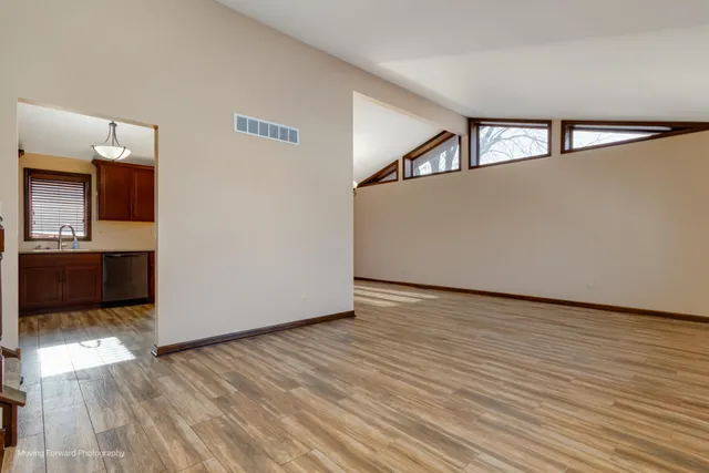 $339,750 | 940 Old Beach Road, Dyer, IN 46311