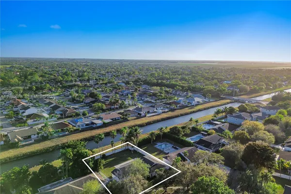 $777,000 | 14952 Southwest 149th Street, Miami, FL 33196