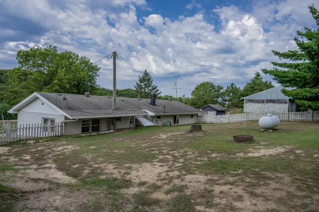 $398,988 | 8838 County Road, Sparta, WI 54656