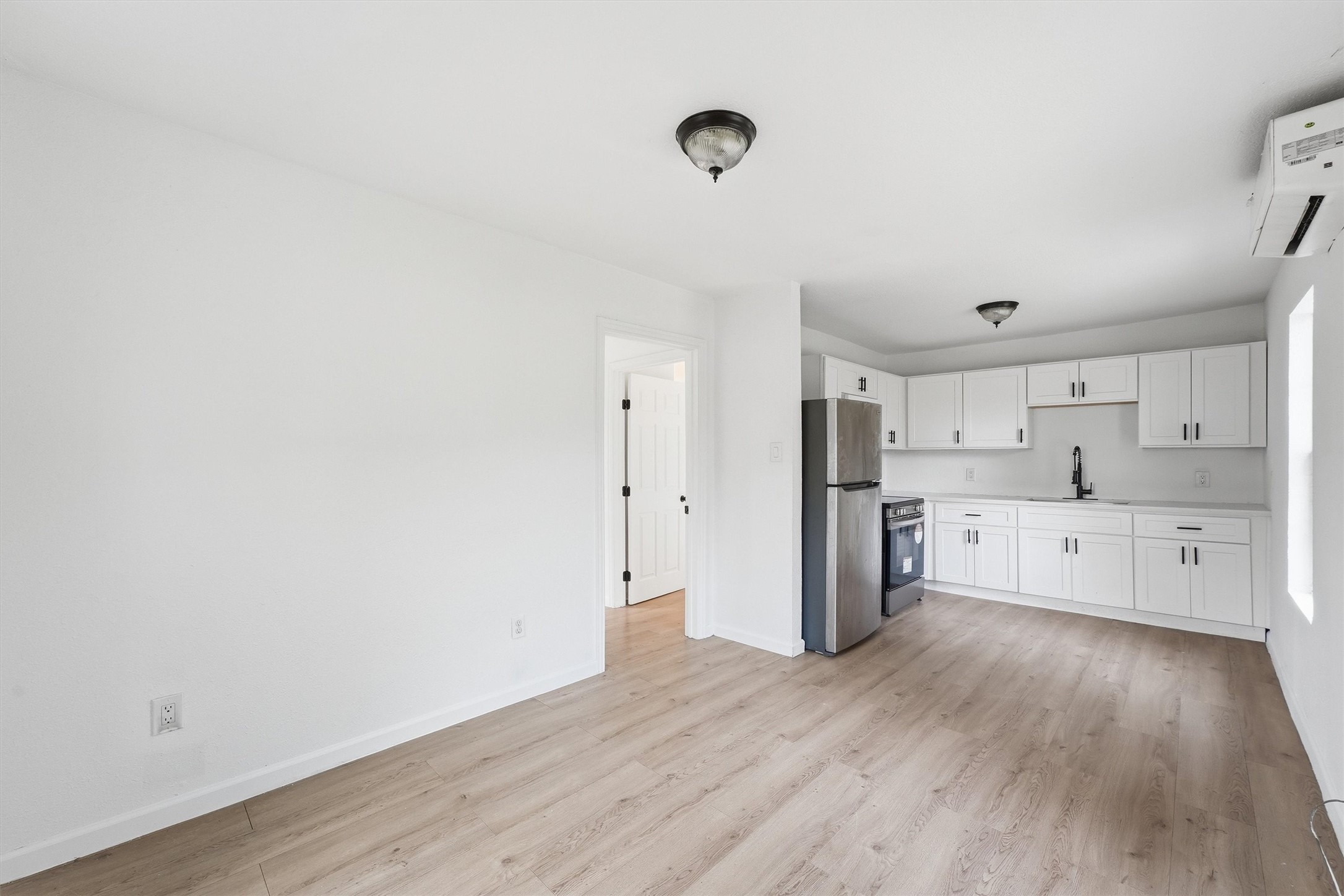 8030 Record Street, Unit A Houston, TX 77028 - Photo 11 of 30