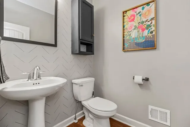 $475,000 | 1000 Northeast Brookfield Drive, Lee's Summit, MO 64086