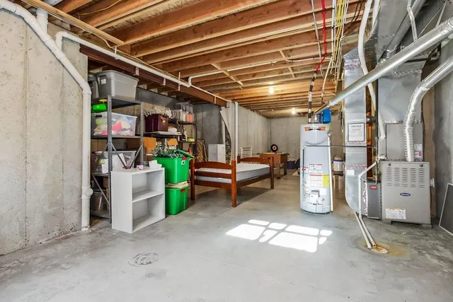 $475,000 | 1000 Northeast Brookfield Drive, Lee's Summit, MO 64086