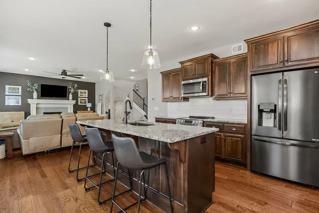 $475,000 | 1000 Northeast Brookfield Drive, Lee's Summit, MO 64086