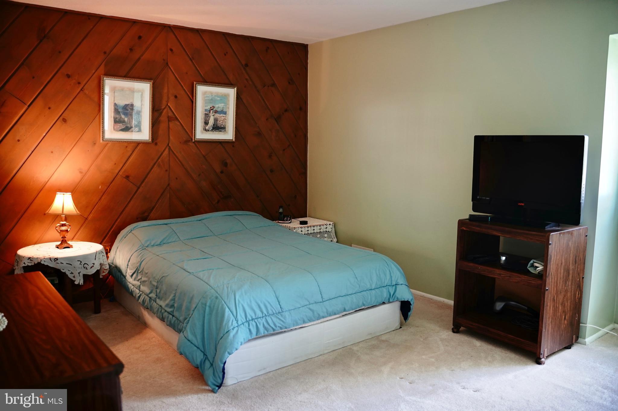 15125 Watergate Road Silver Spring, MD 20905 - Photo 18 of 24 Master Bedroom