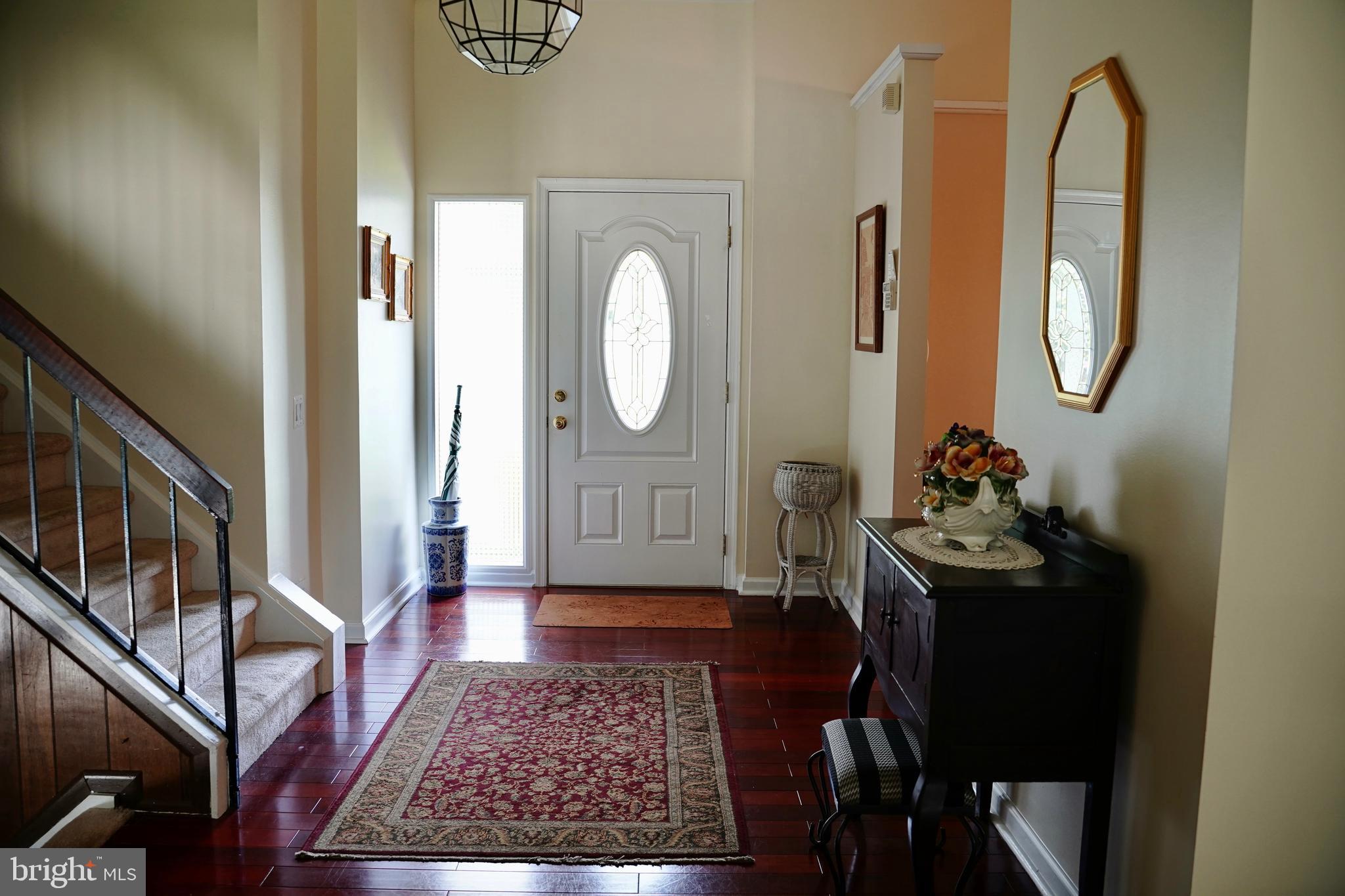 15125 Watergate Road Silver Spring, MD 20905 - Photo 7 of 24 Entrance foyer