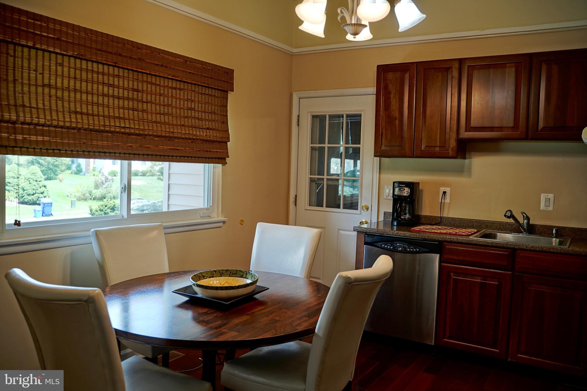 15125 Watergate Road Silver Spring, MD 20905 - Photo 10 of 24 Kitchen