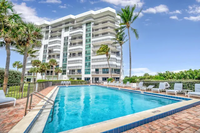$385,500 | 2800 North Hwy A1A, Unit 302, Fort Pierce, FL 34949