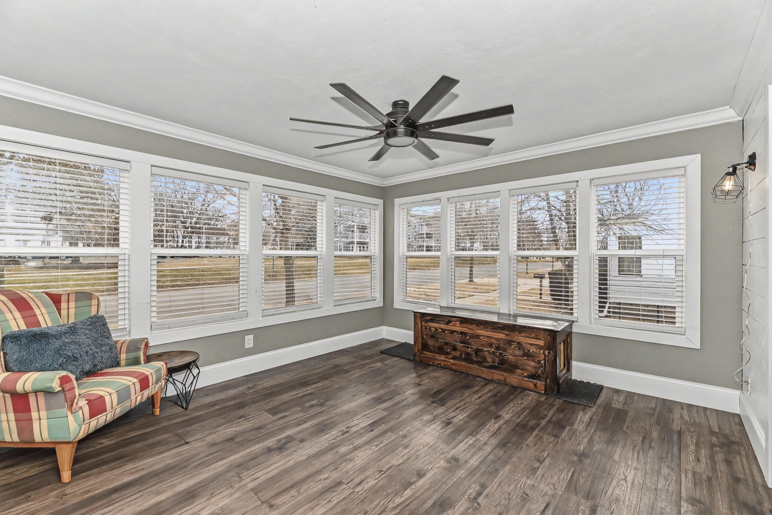 304 South Main Street Delavan, WI 53115 - Photo 8 of 27 Sun Room