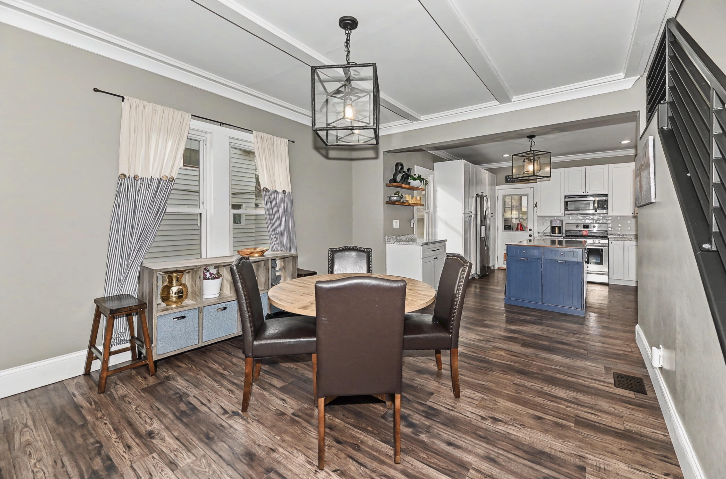 304 South Main Street Delavan, WI 53115 - Photo 9 of 27 Dining Room