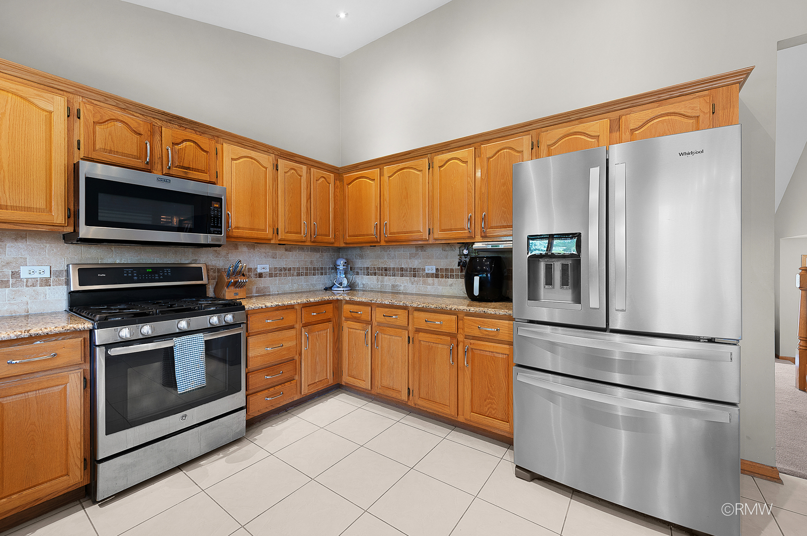 1216 Grove Street Addison, IL 60101 - Photo 6 of 39