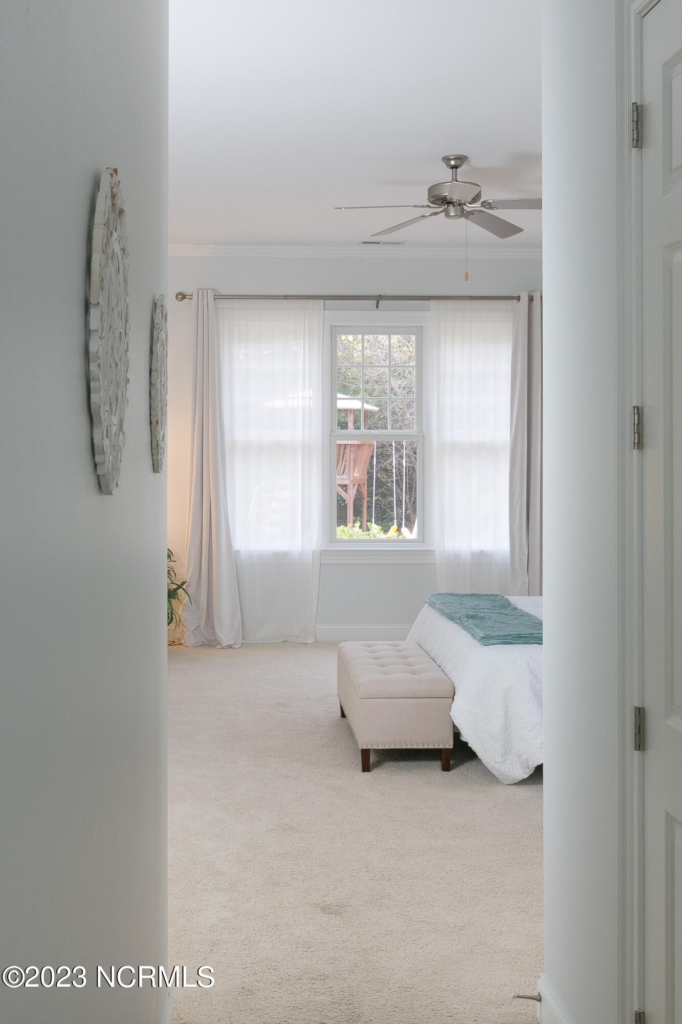 535 Tanbridge Road Wilmington, NC 28405 - Photo 42 of 50 Master bedroom hall