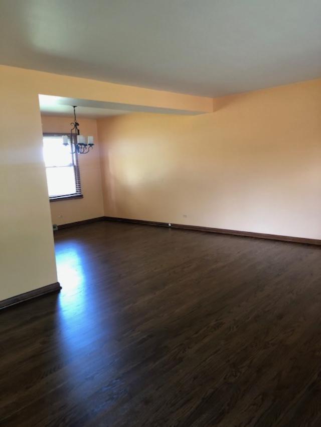 3707 Poplar Road Flossmoor, IL 60422 - Photo 4 of 10 a view of an empty room with a window