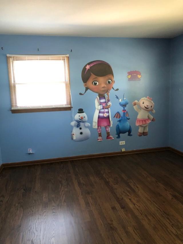 3707 Poplar Road Flossmoor, IL 60422 - Photo 10 of 10 a room with wooden floor and a window