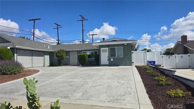 $2,050 | 1750 North Madera Avenue, Unit B, Ontario, CA 91764