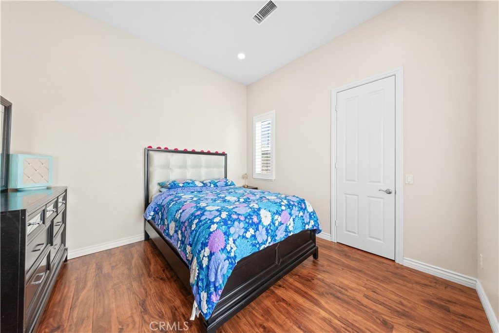 10140 Jacaranda Court Rancho Cucamonga, CA 91737 - Photo 26 of 70 Downstairs en-suite