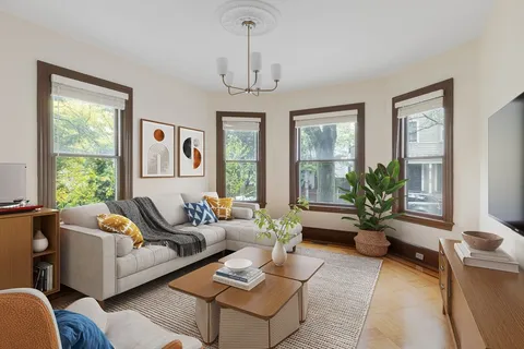 $4,200 | 88 Putnam Avenue, Unit 1, Cambridge, MA 02139