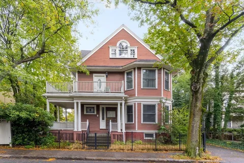 $4,200 | 88 Putnam Avenue, Unit 1, Cambridge, MA 02139