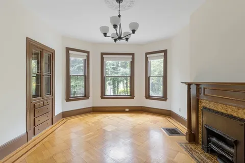 $4,200 | 88 Putnam Avenue, Unit 1, Cambridge, MA 02139