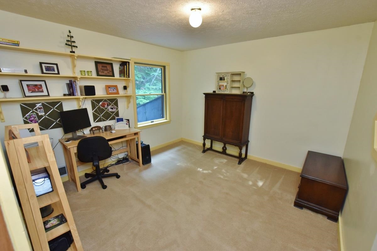 2247 South Richter Road Suttons Bay, MI 49682 - Photo 34 of 60 1914563-33.JPG