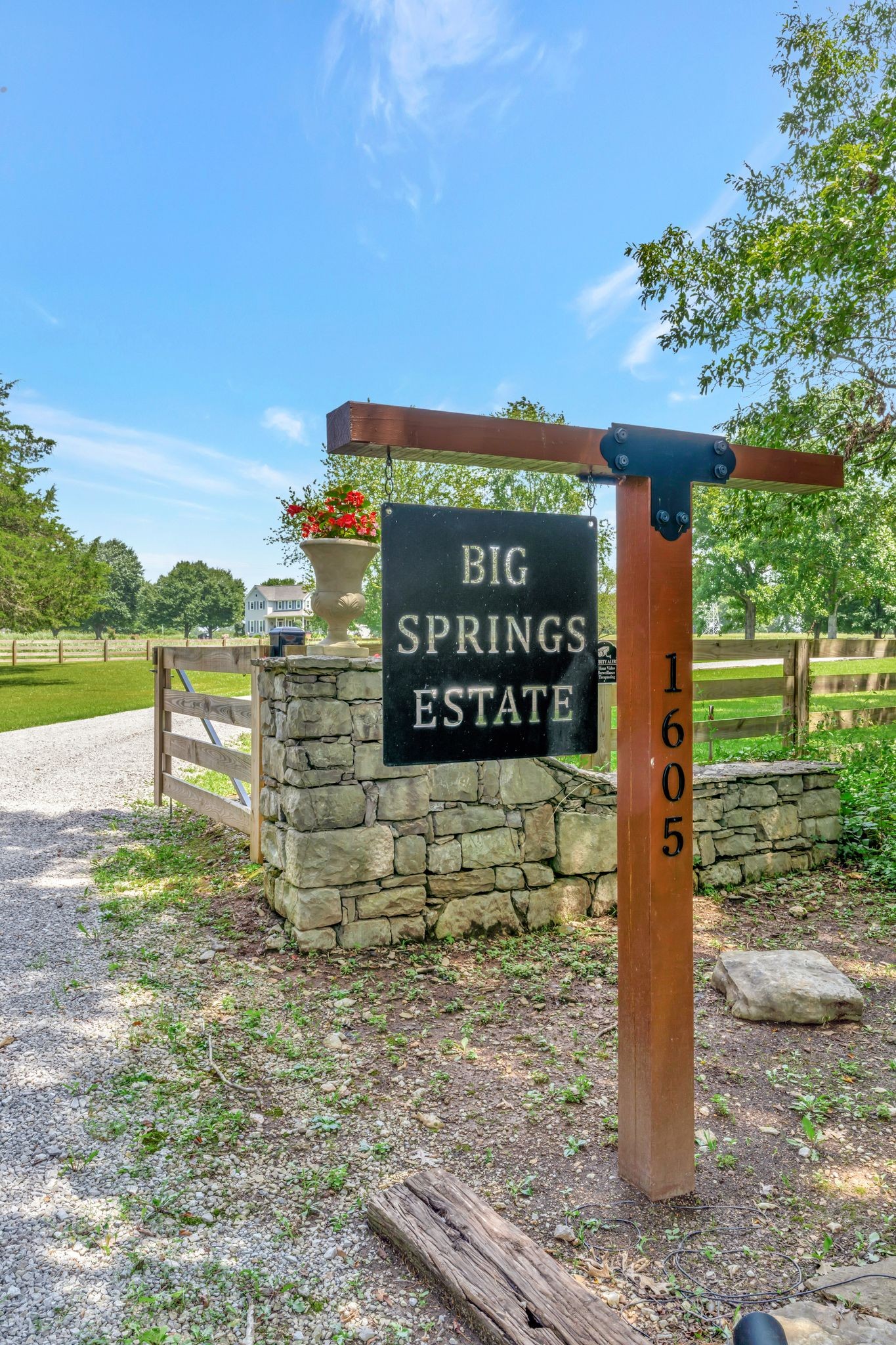 1605 Big Springs Road Lebanon, TN 37087 - Photo 2 of 65 a sign board with parking space