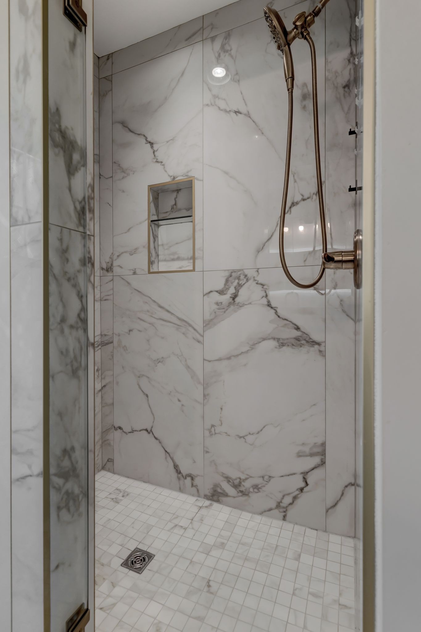 1605 Big Springs Road Lebanon, TN 37087 - Photo 25 of 65 a bathroom with a shower