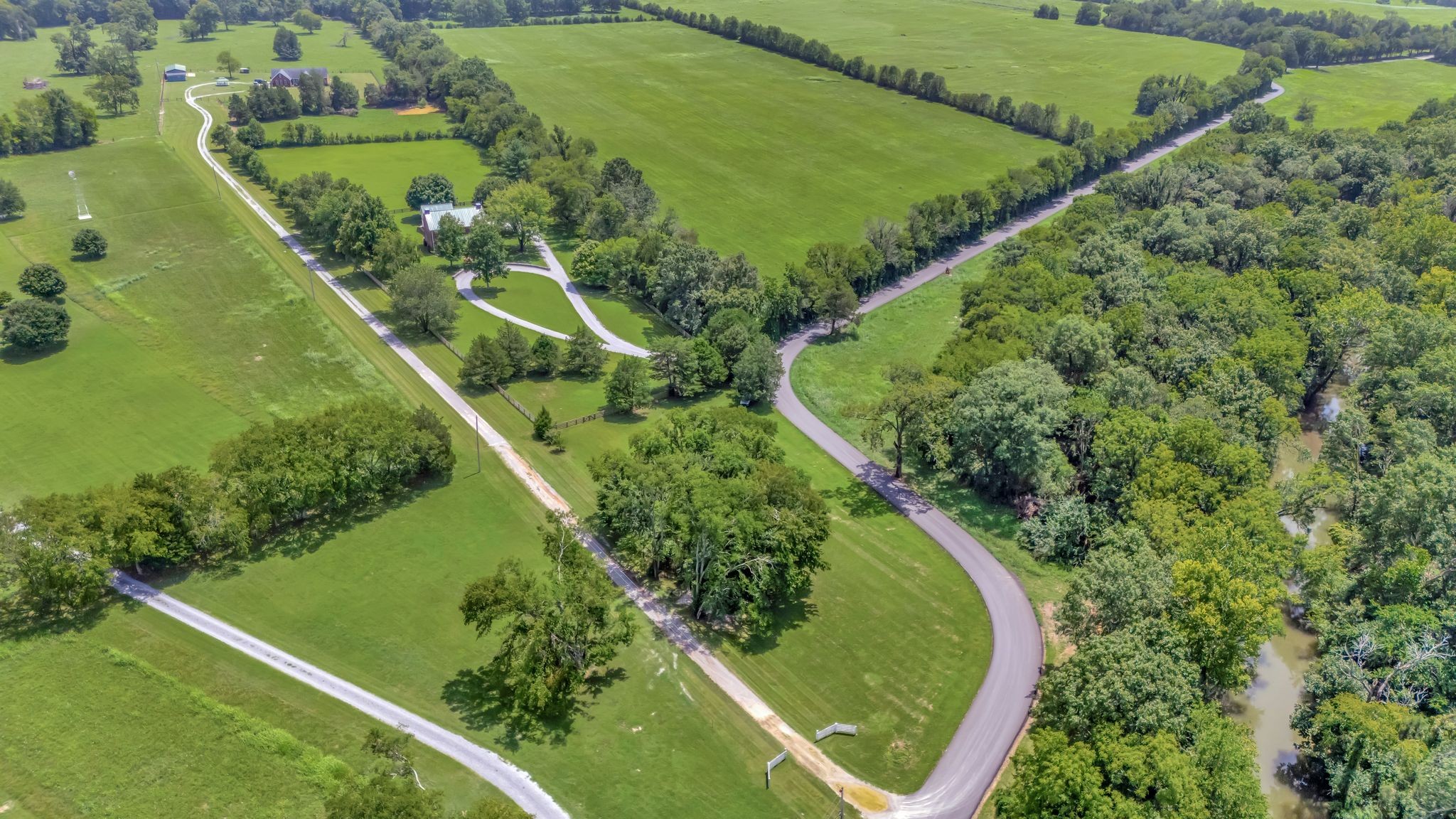 1605 Big Springs Road Lebanon, TN 37087 - Photo 56 of 65 an aerial view of a golf course with parking space