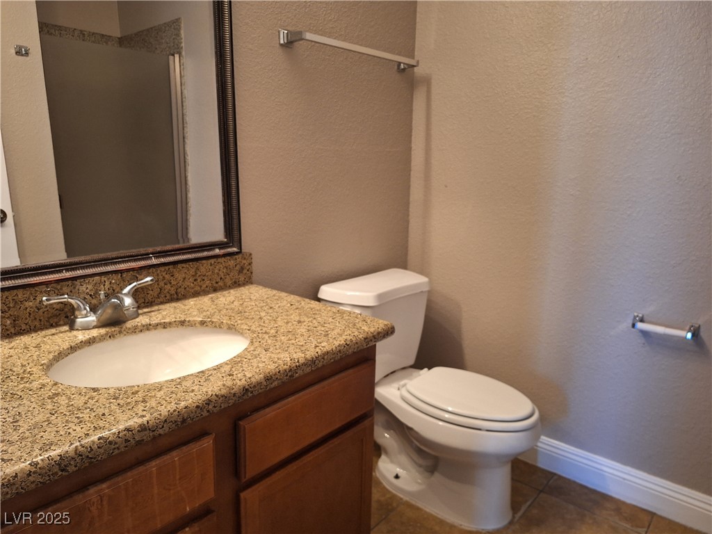 1802 North Decatur Boulevard, Unit 203 Las Vegas, NV 89108 - Photo 10 of 13 1802 N. Decatur #203 - Guest Full Bathroom