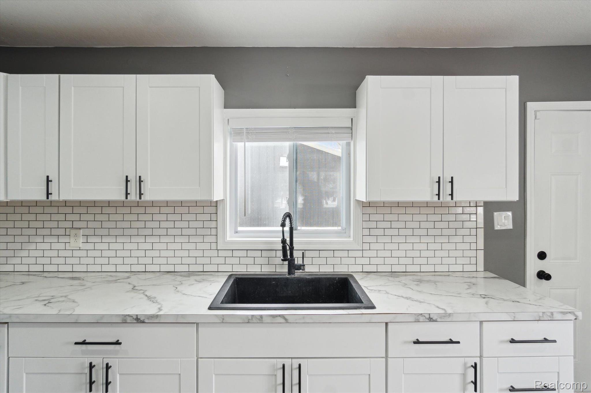 4214 North Linden Road Flint, MI 48504 - Photo 12 of 27 Gallery Image 12