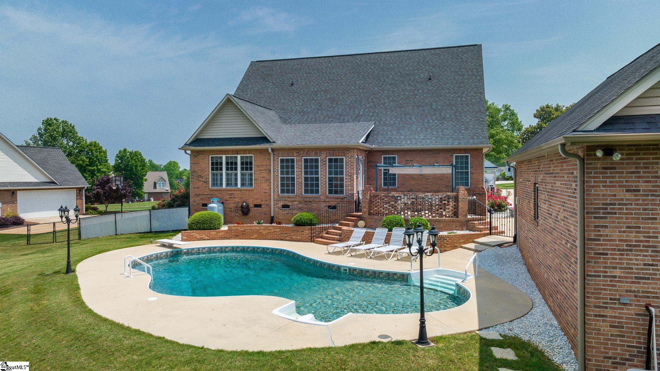 868 Shadow Creek Drive Inman, SC 29349 - Photo 29 of 36 Gallery Image 29