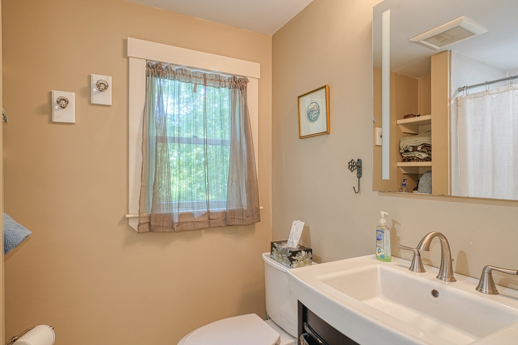 302 South Bolton Road Bolton, MA 01740 - Photo 15 of 25