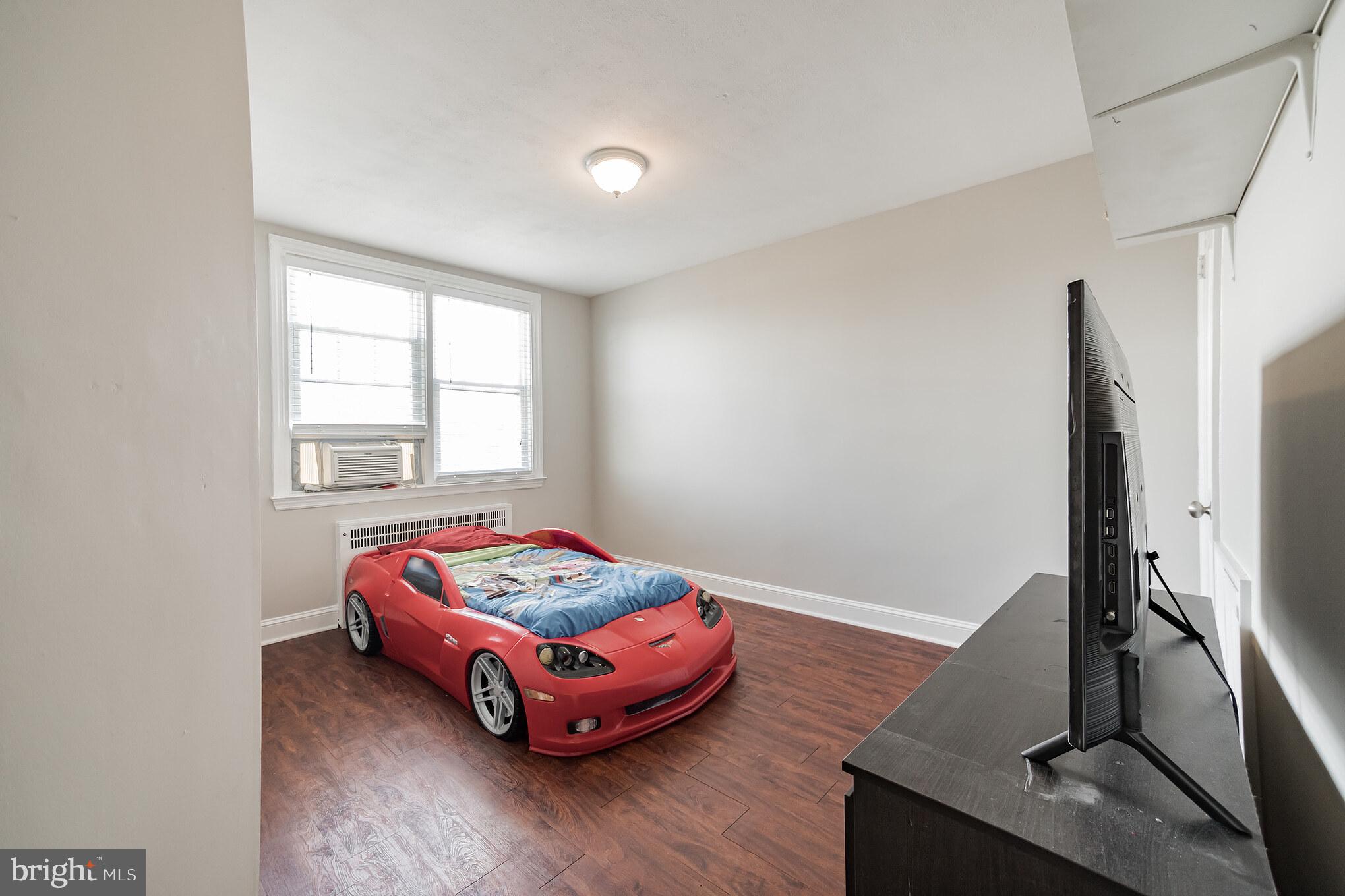 137 St Laurence Road Upper Darby, PA 19082 - Photo 20 of 30 second Bedroom