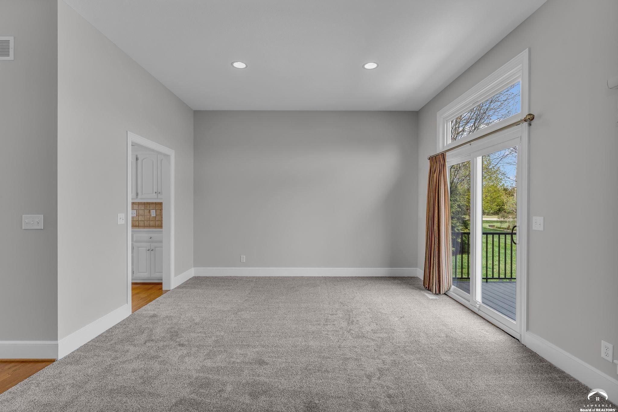 5918 Longleaf Drive Lawrence, KS 66049 - Photo 12 of 40