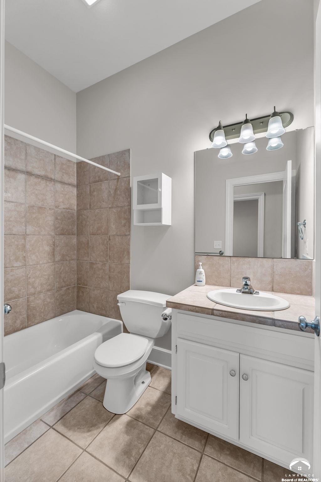 5918 Longleaf Drive Lawrence, KS 66049 - Photo 20 of 40
