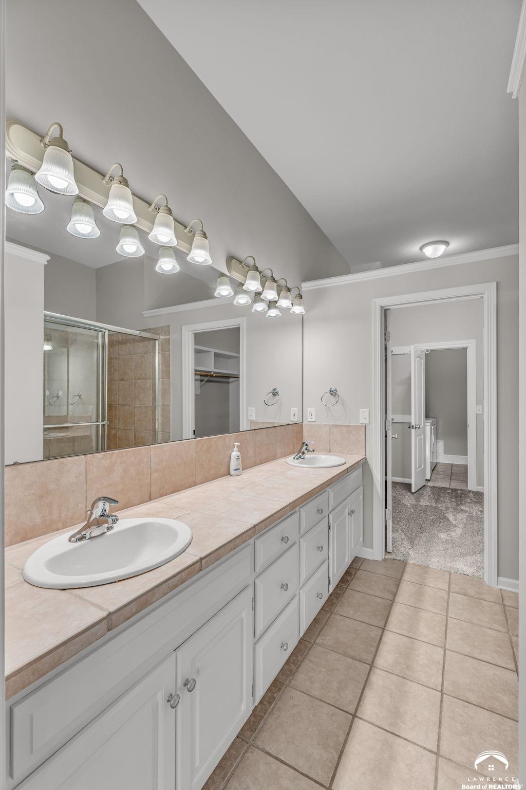 5918 Longleaf Drive Lawrence, KS 66049 - Photo 23 of 40
