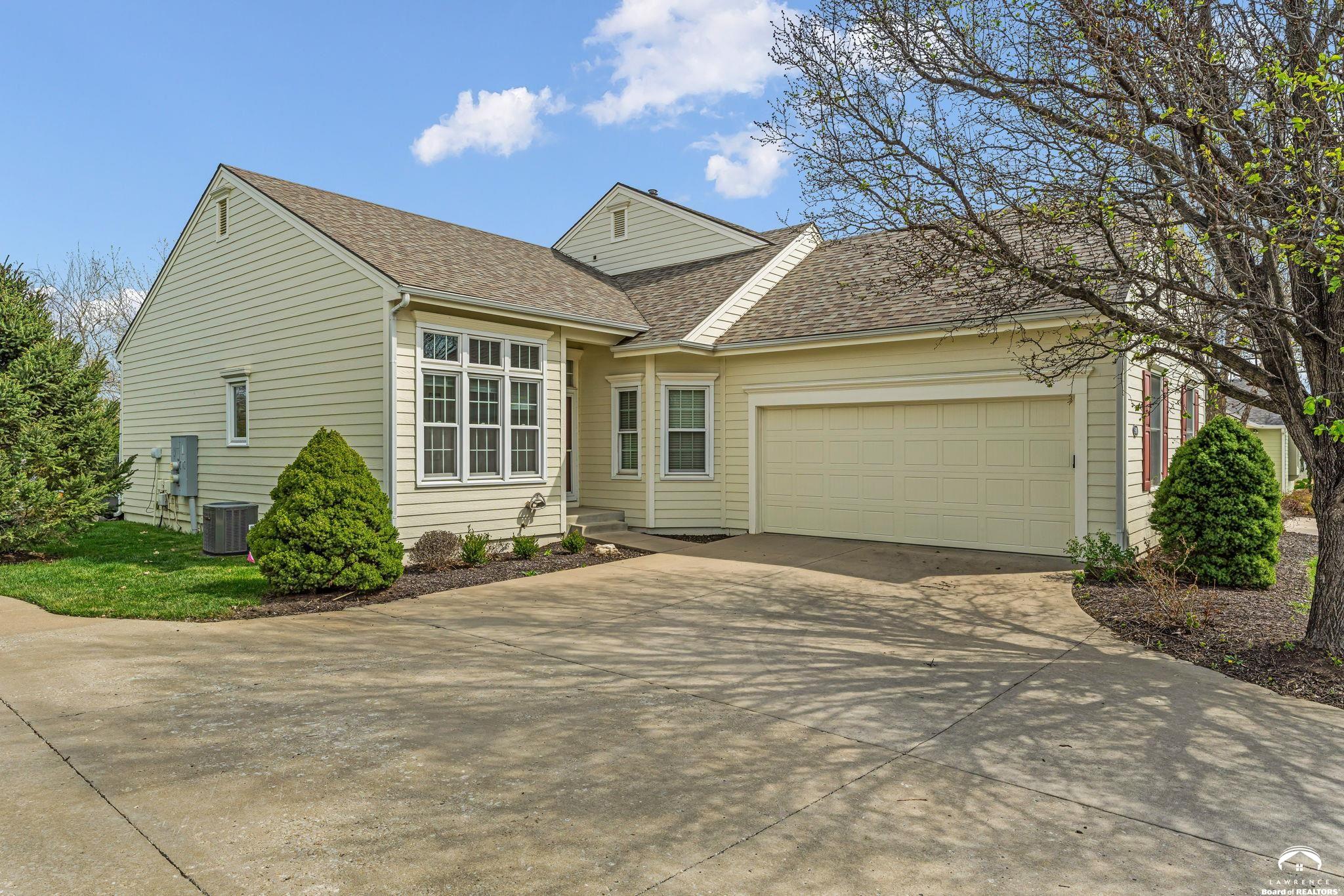 5918 Longleaf Drive Lawrence, KS 66049 - Photo 5 of 40