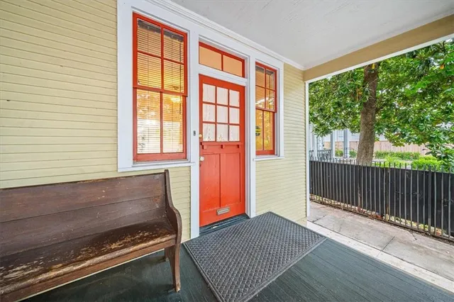 $3,800 | 2608 Magazine Street, New Orleans, LA 70130