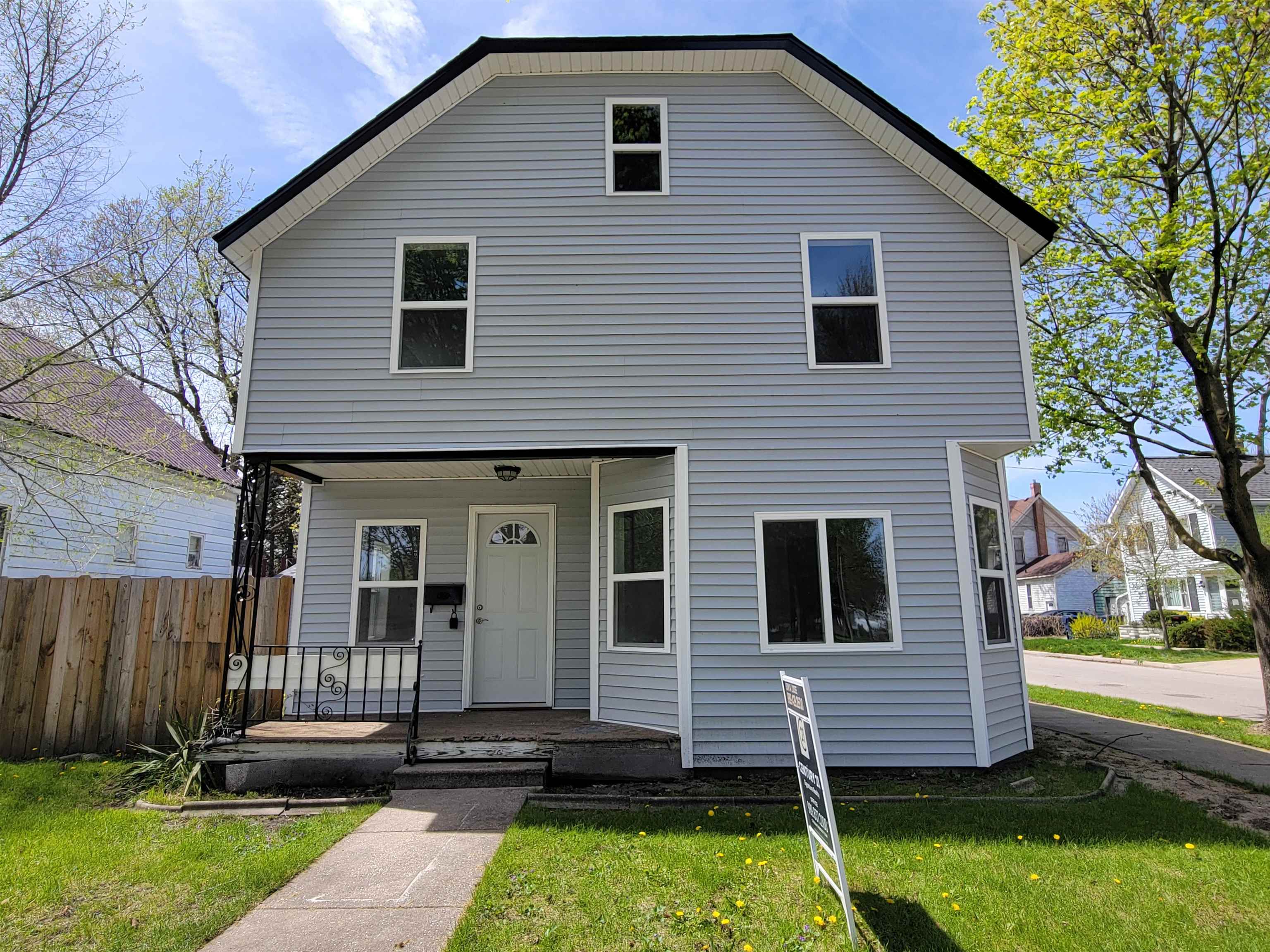 400 Fraser Street Bay City, MI 48708 - Photo 1 of 42