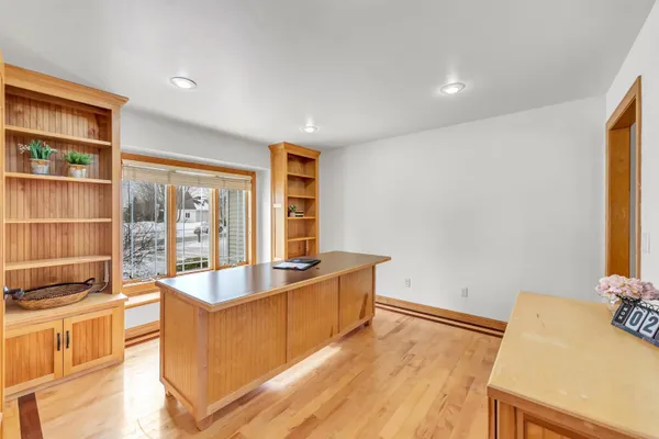 $659,900 | 1941 Horseshoe Lane, De Pere, WI 54115