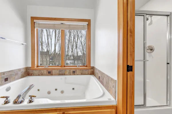 $659,900 | 1941 Horseshoe Lane, De Pere, WI 54115