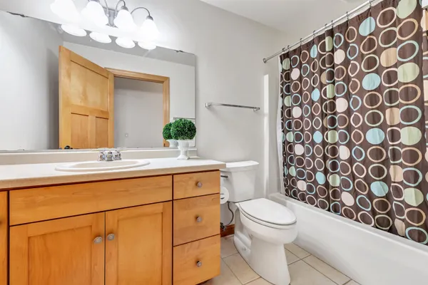 $659,900 | 1941 Horseshoe Lane, De Pere, WI 54115