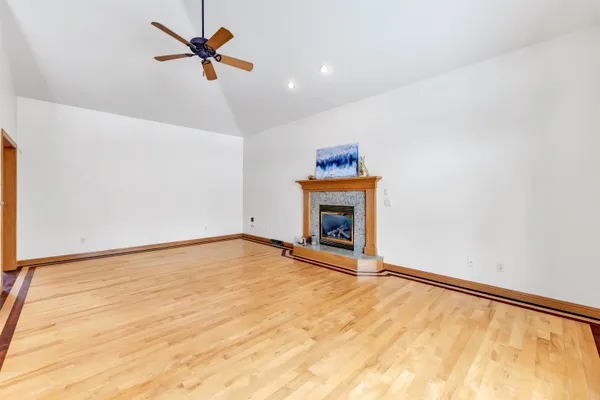 $659,900 | 1941 Horseshoe Lane, De Pere, WI 54115